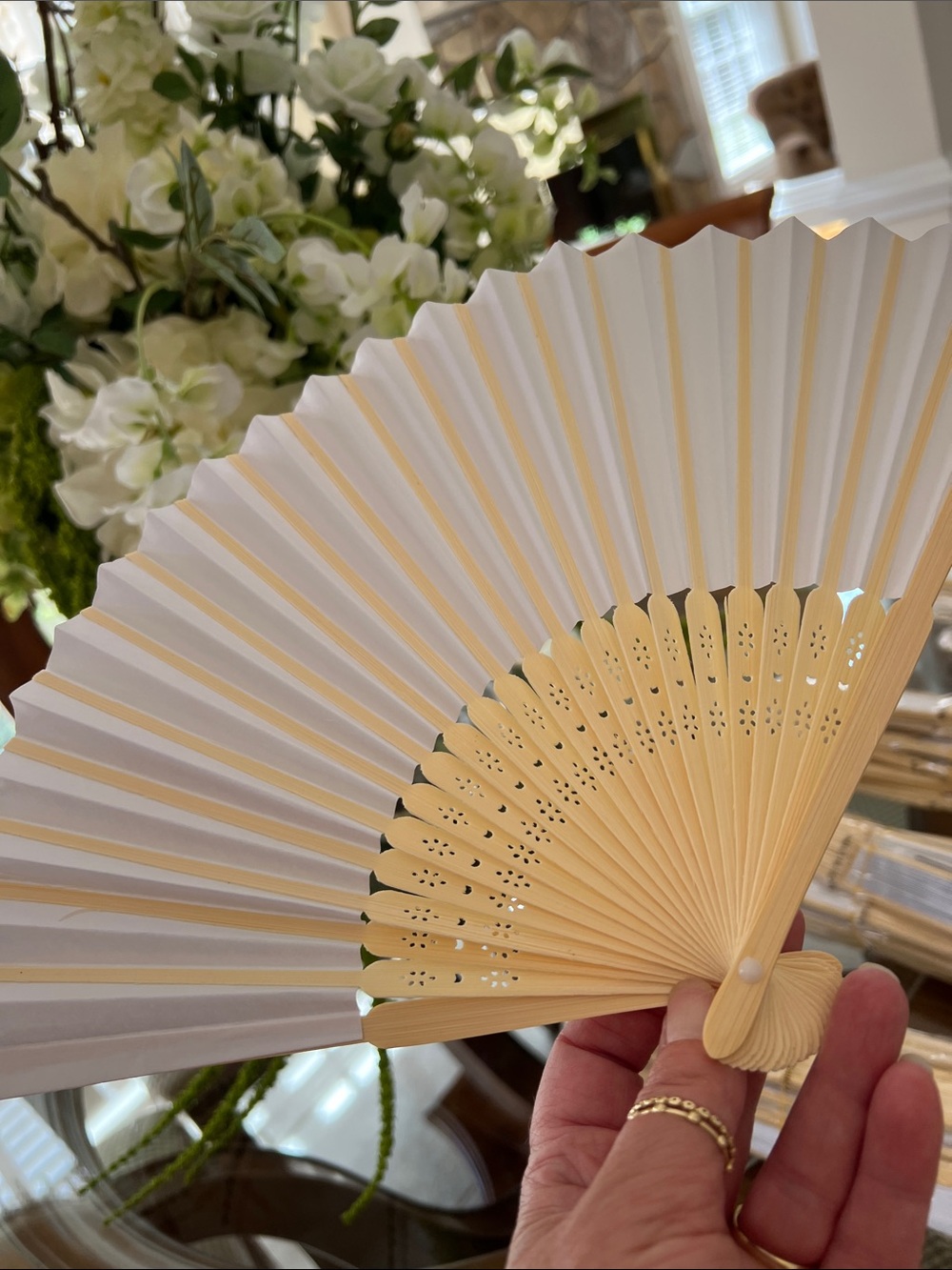 Handheld Folding Paper Fan set in Cream and White - Elegant Home Party Accessory